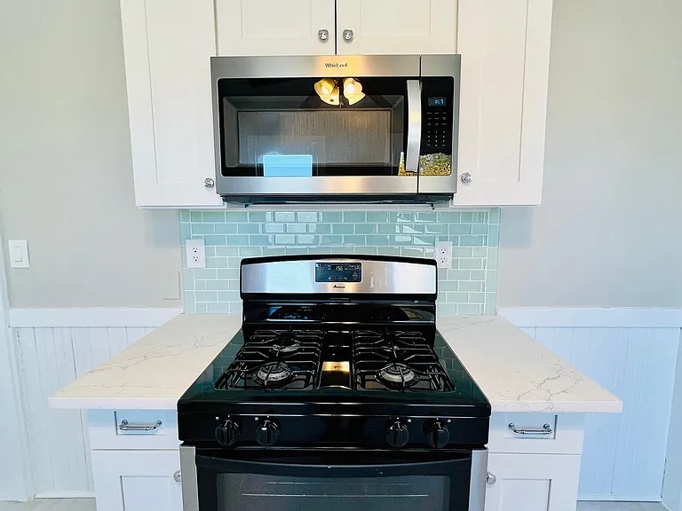 22 Gardena St #3 — Photo 3