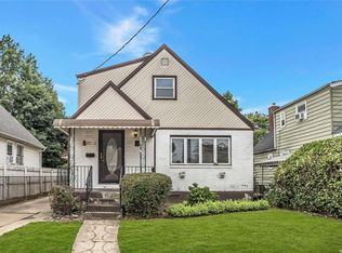 22714 112th Ave, Queens Village, NY 11429