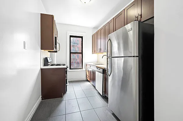 Rented by Corcoran | media 6