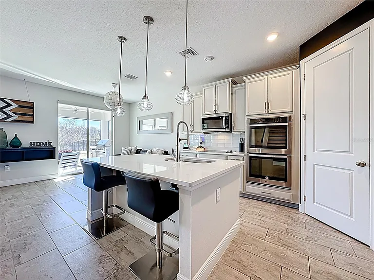 2501 Sky Stone Ct — Photo 6