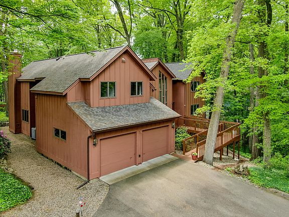 2nd image of 6537 Wyndham Dr