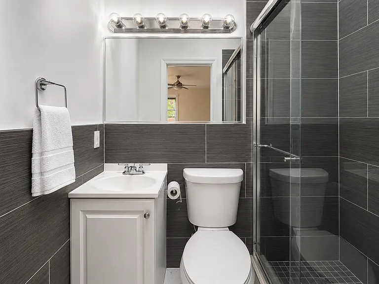 644 Driggs Ave #6 — Photo 12