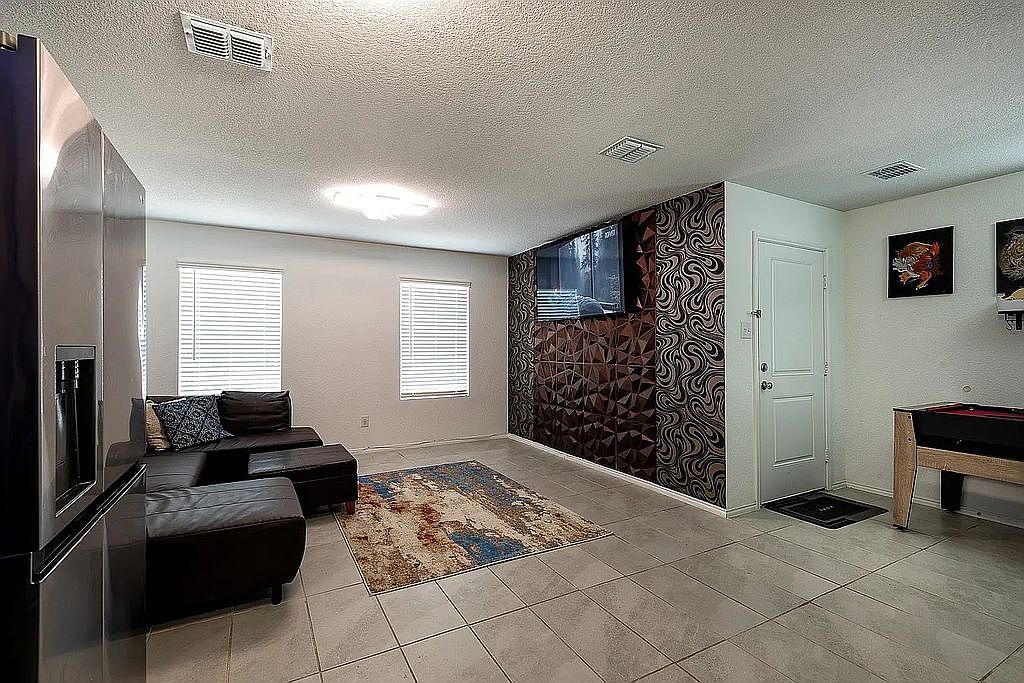 Mortgage Takeover SFH in Ferris, TX 75125 – $230,000 — exterior photo