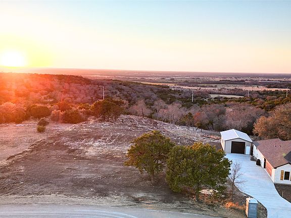 2nd image of 1011 Cedar Ridge Rd