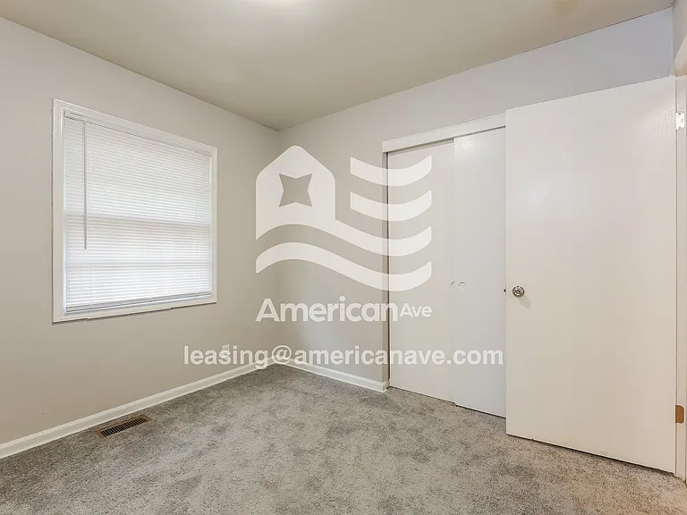 1746699_012_bedroom_13685653.jpg