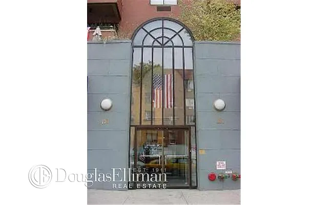 Rented by Douglas Elliman | media 16