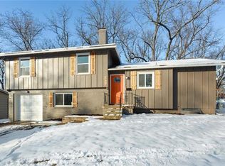 8908 W 71st St, Merriam, KS 66204