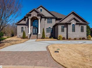 14 Appian Cir, Simpsonville, SC 29681