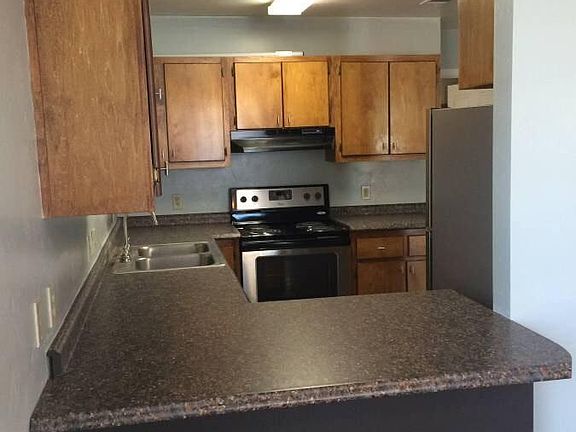 5th image of 815 W Brevard St #2