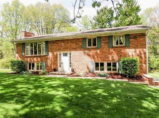 3355 Pine Ridge Dr, Jackson, MI 49201