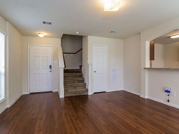 4th image of 15411 Bammel Fields Ct
