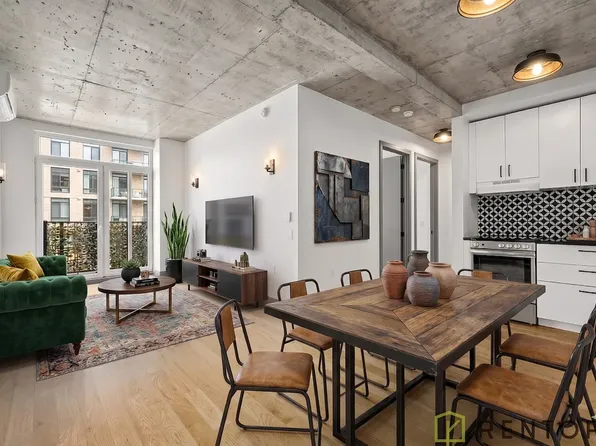 338 Evergreen Avenue image 1 of 13