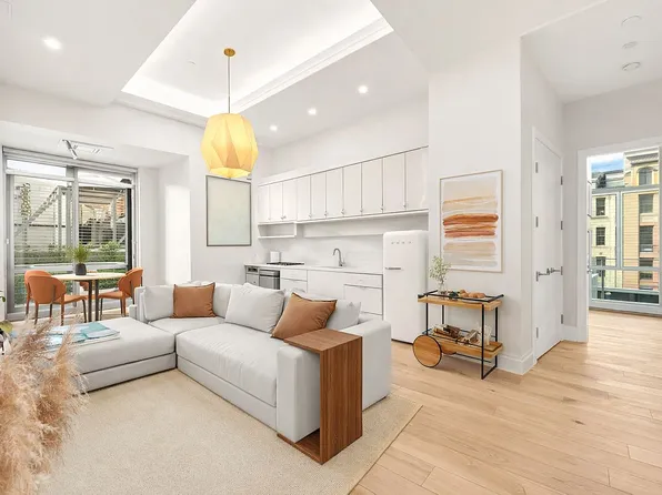 52 E 4th St APT 4N, New York, NY 10003