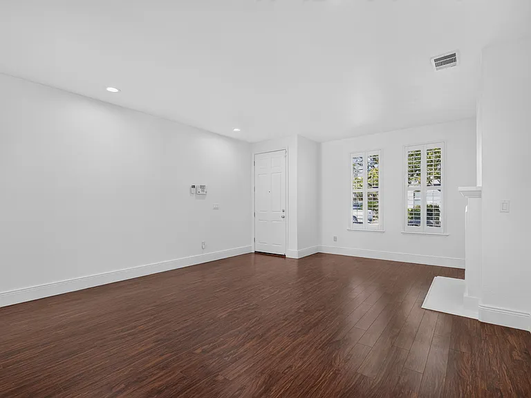 1901 Bright Willow Cir — Photo 3