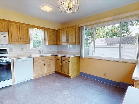 5th image of 6825 Orchard Blvd