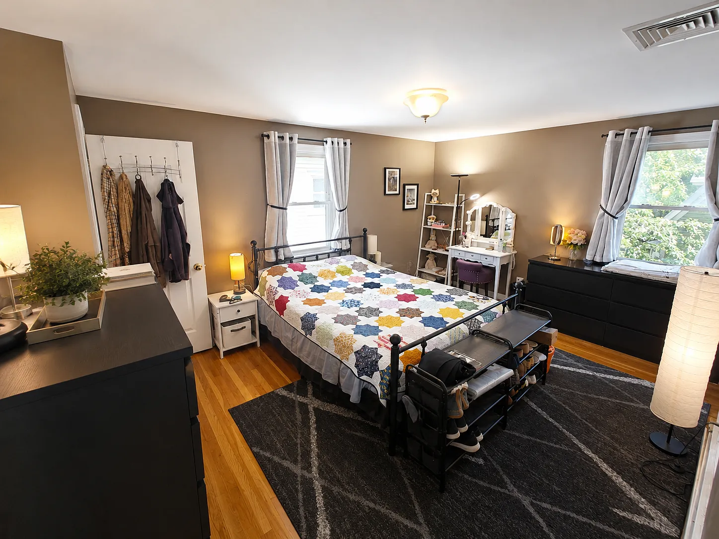 2 bed, 820 sqft, $2,800 — Photo 4