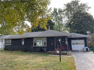 67 Cedargrove Dr, Rochester, NY 14617