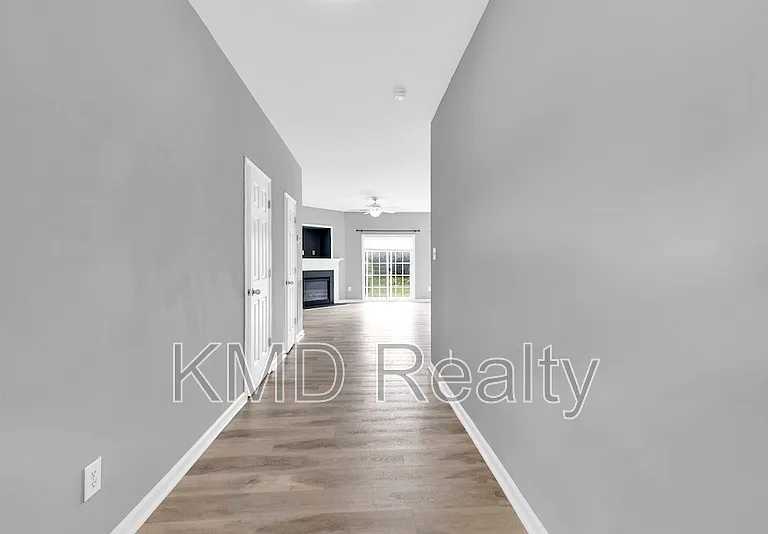 9598 Walkers Glen Dr — Photo 7