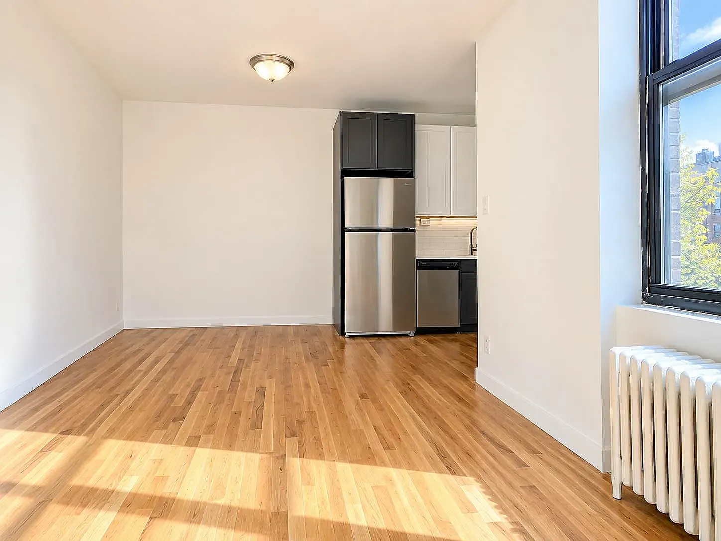 367 South Fifth Street — Photo 1