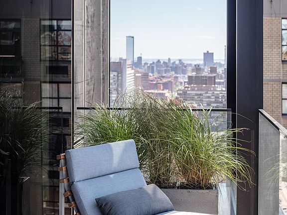 4th image of 695 1st Ave #39E