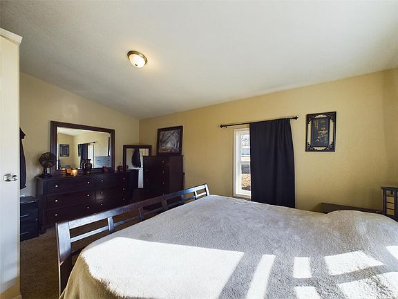 5th image of 1007 E Washington St
