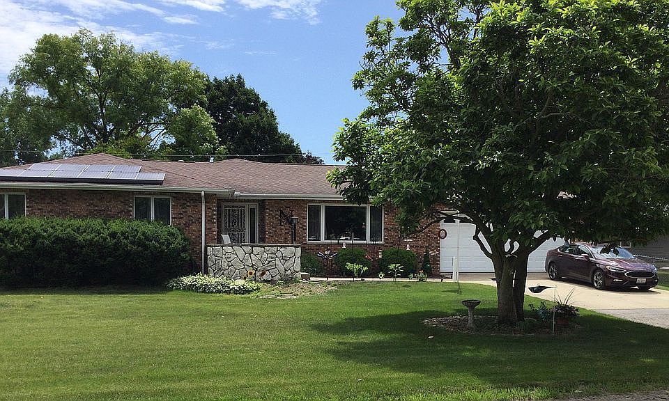1st image of 51 Stacy Ave