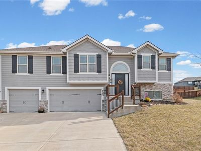 705 Chisam Rd, Kearney, MO, 64060