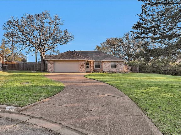 2nd image of 2002 Sandalwood Ln