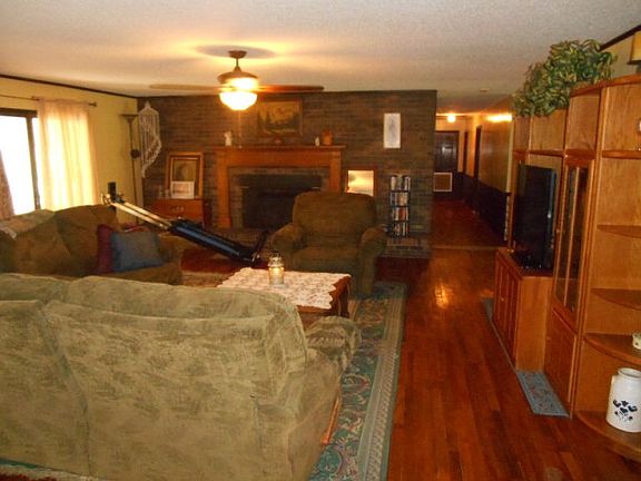 2nd image of 8 Bobby Jack Hendley Dr