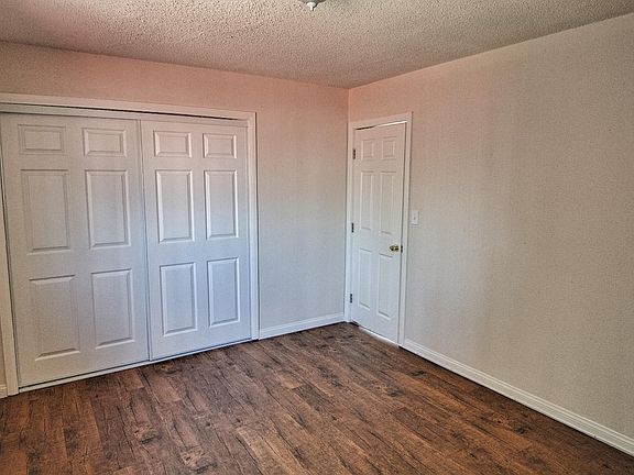 3rd image of 3155 Banning Ave #8jwt0ezeq
