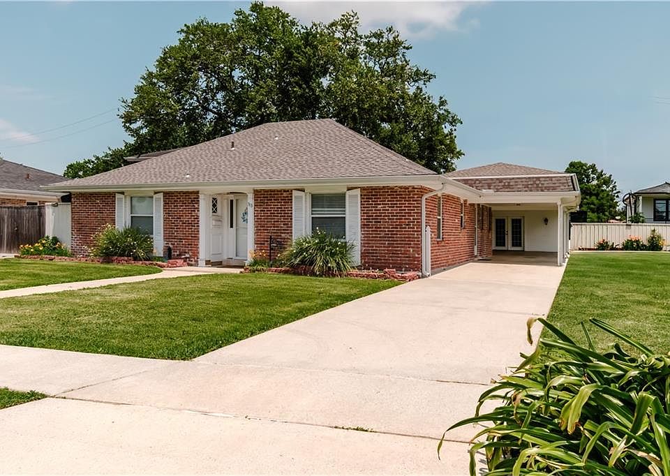 1st image of 313 Bear Dr