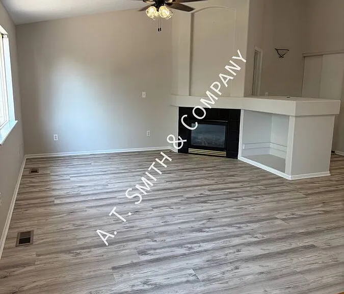 18296 Kinney Creek Way — Photo 2