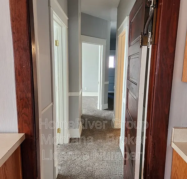 546 S 3rd St W — Photo 5