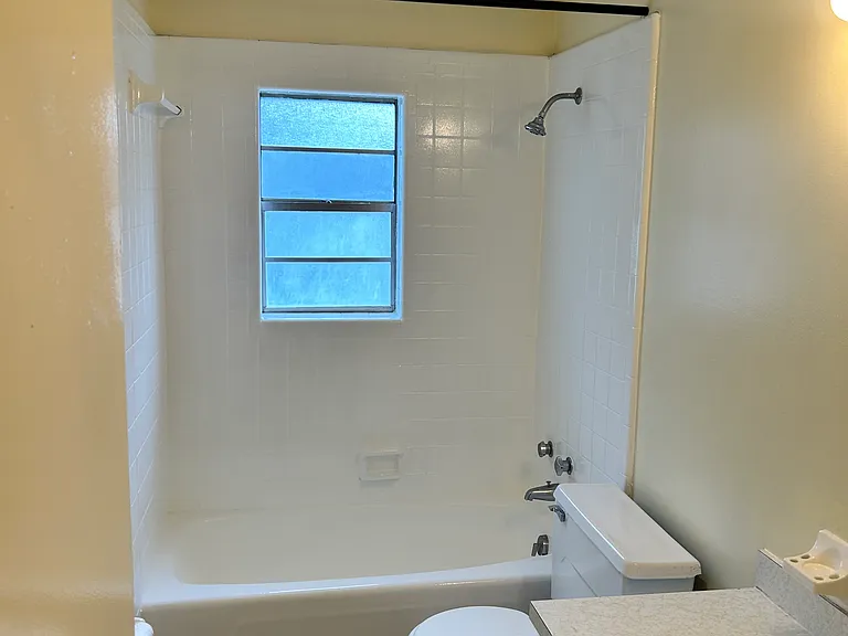 1222 W 2nd Ave #A — Photo 6