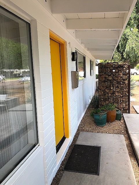 1st image of 1408 E Solano Dr