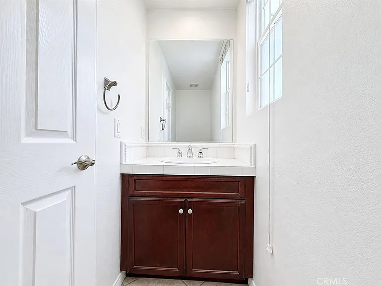 1331 Abelia — Photo 12