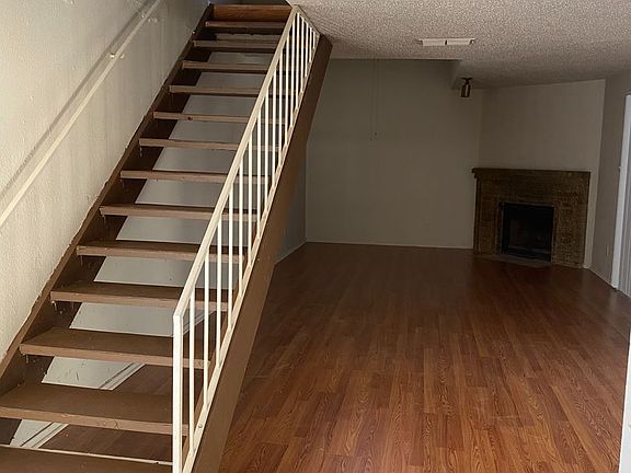 2nd image of 2410 Capitan Dr Unit C