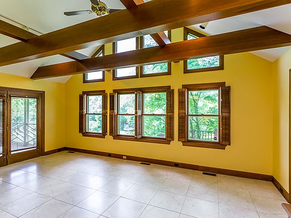 4th image of 2301 The Woods Ln