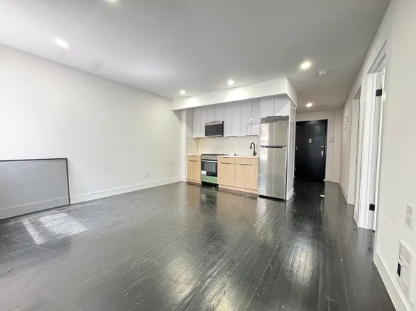 2116 Regent Place image 1 of 6