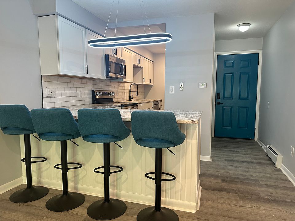 1st image of 314 Oak St #9