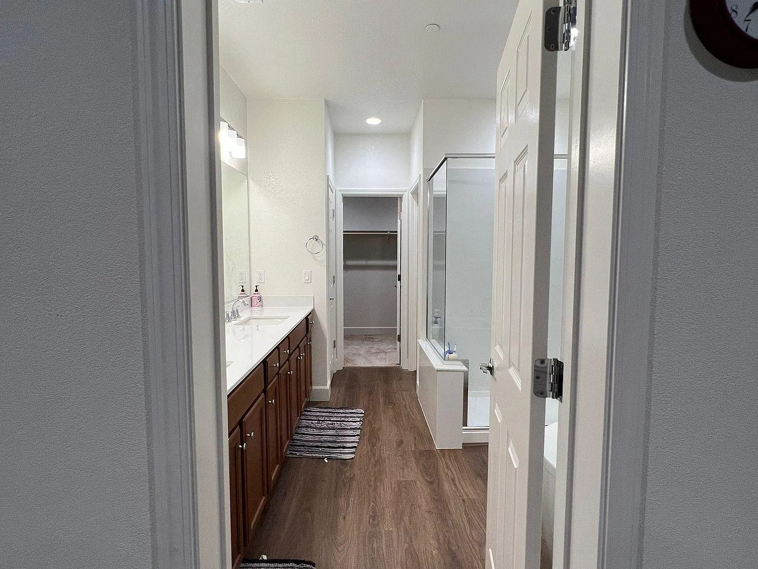 5 bed, 3.5 bath, 2587 sqft, $3,600 — Photo 4