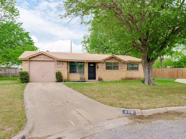 404 Southern Ct, Saginaw, TX 76179