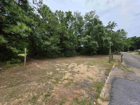 2400 Longleaf Dr, Pensacola, FL 32526