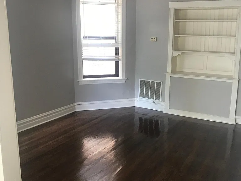 1626 N Rockwell St #2 — Photo 6