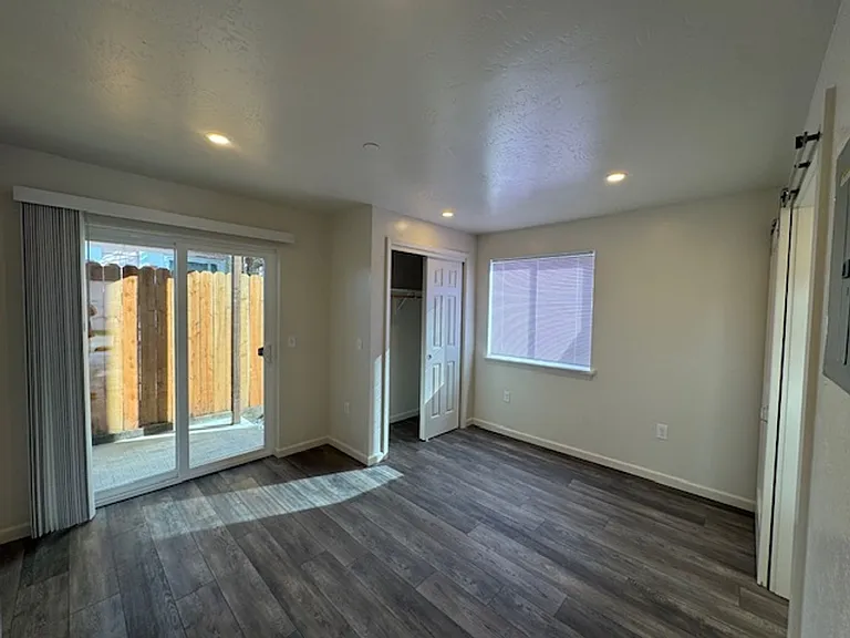 967 W Harris St — Photo 21