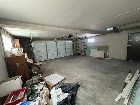 W 82nd St — Photo 39