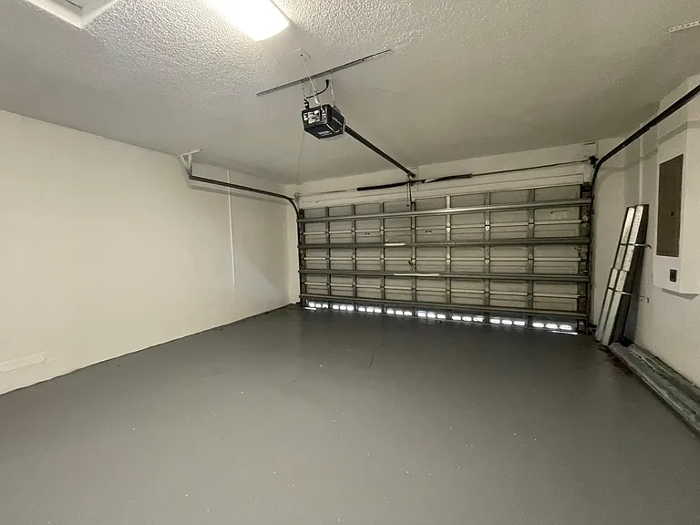 1630 Zenith Way #1630 — Photo 36