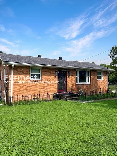 4017 Meadow Rd Photo 1