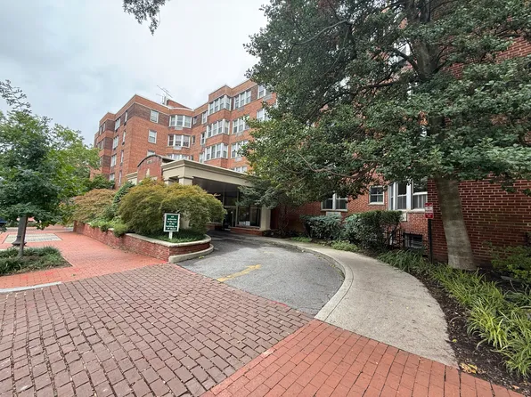 2500 Q St NW, Washington, DC