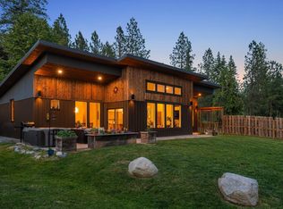 55 Sunray Dr, Hope, ID 83836